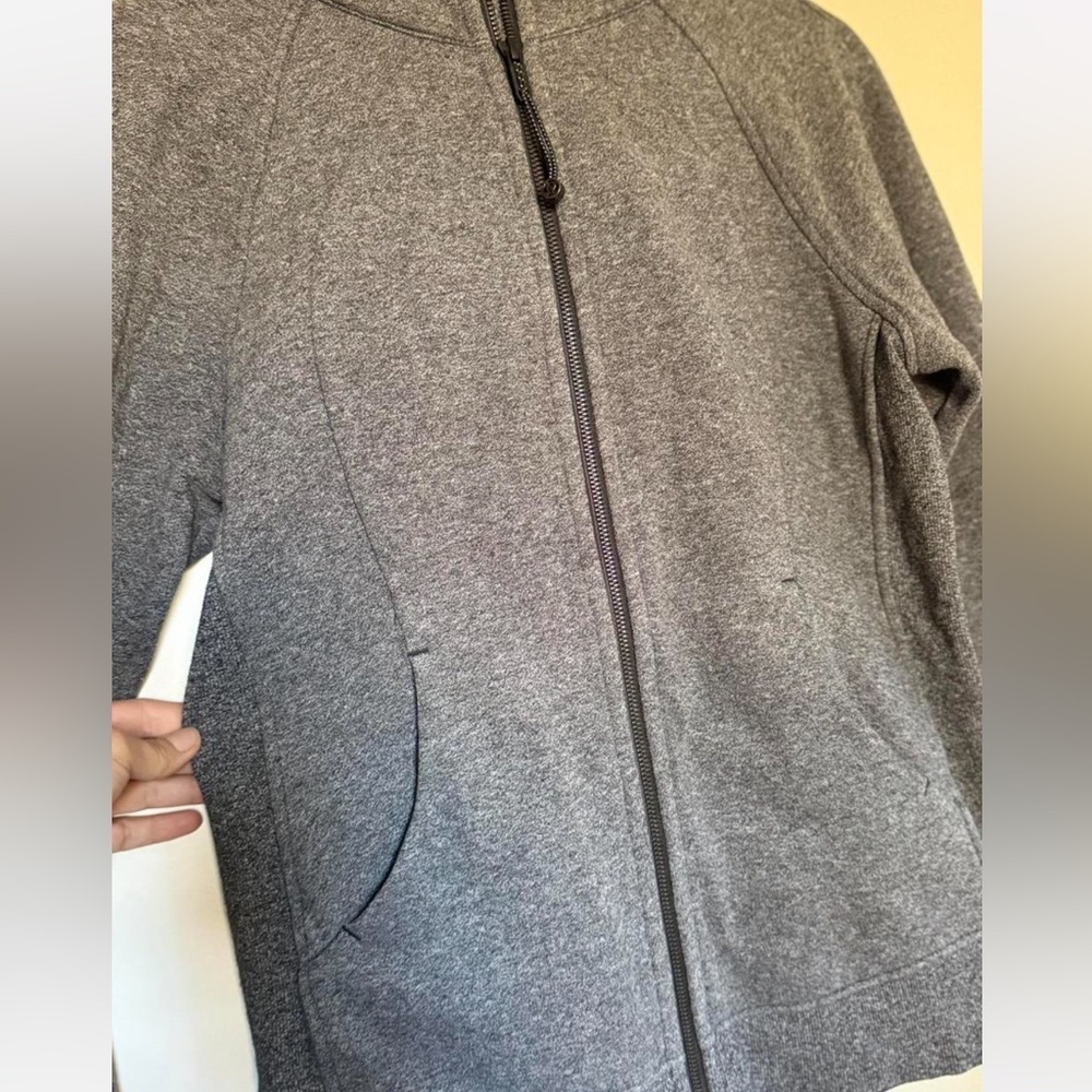lululemon athletica Scuba Gray full Zip Sweatshirt - Picture 7 of 7